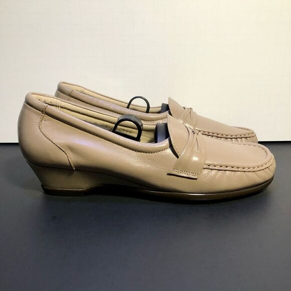 Womens SAS Tripad Comfort Beige Slip On Loafers / Size 7 - Picture 2 of 9